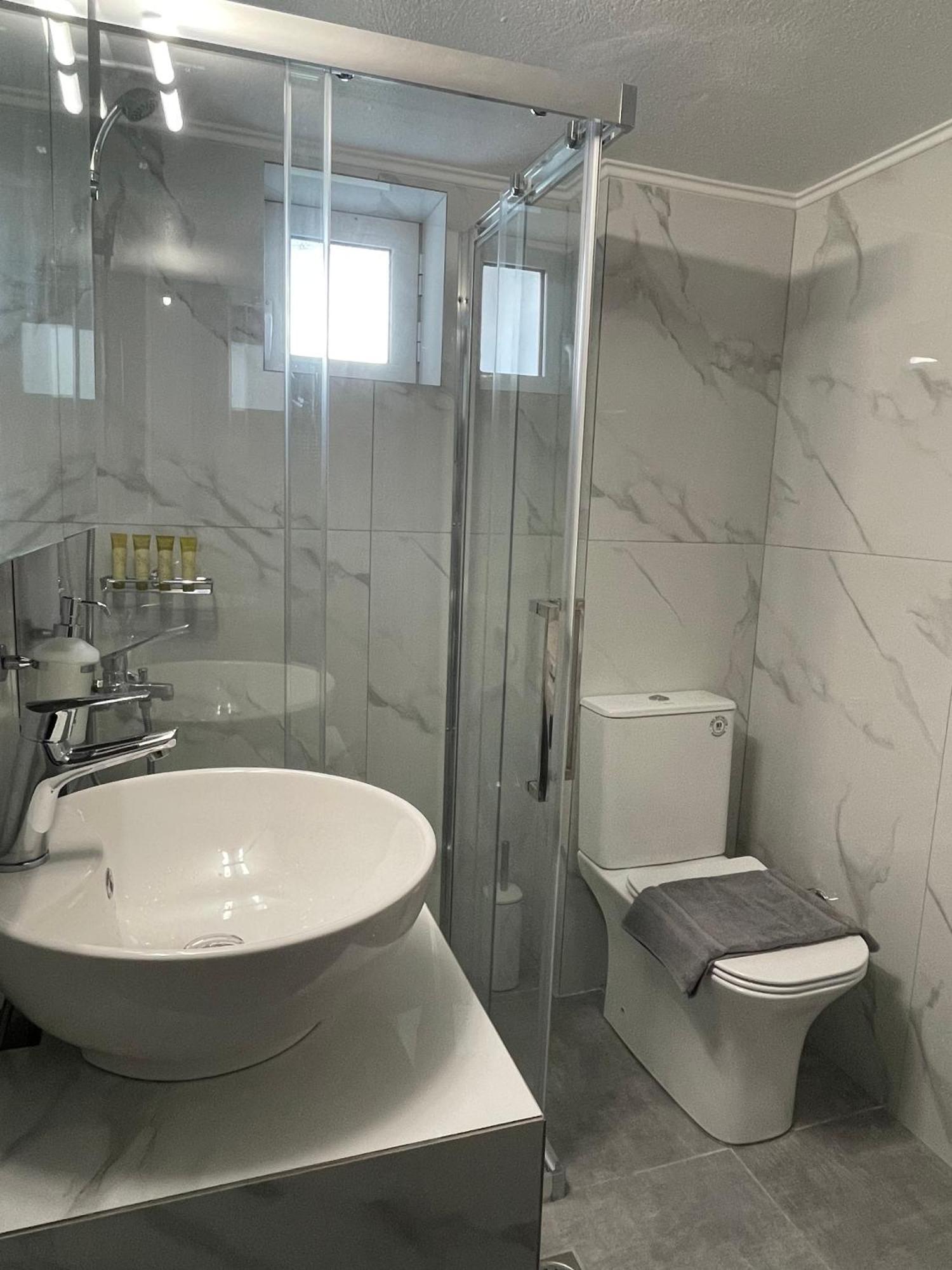 Dt Luxury Apartment Néa Péramos Buitenkant foto