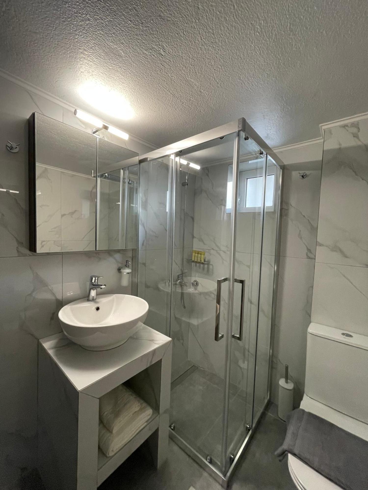 Dt Luxury Apartment Néa Péramos Buitenkant foto